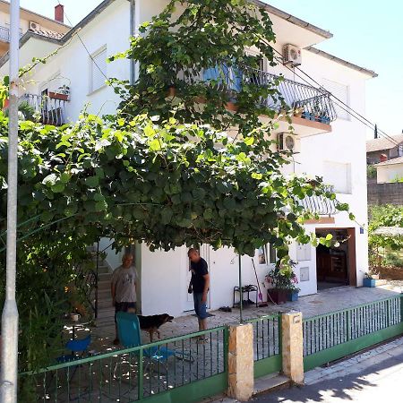 Apartments Luki Trogir Luaran gambar