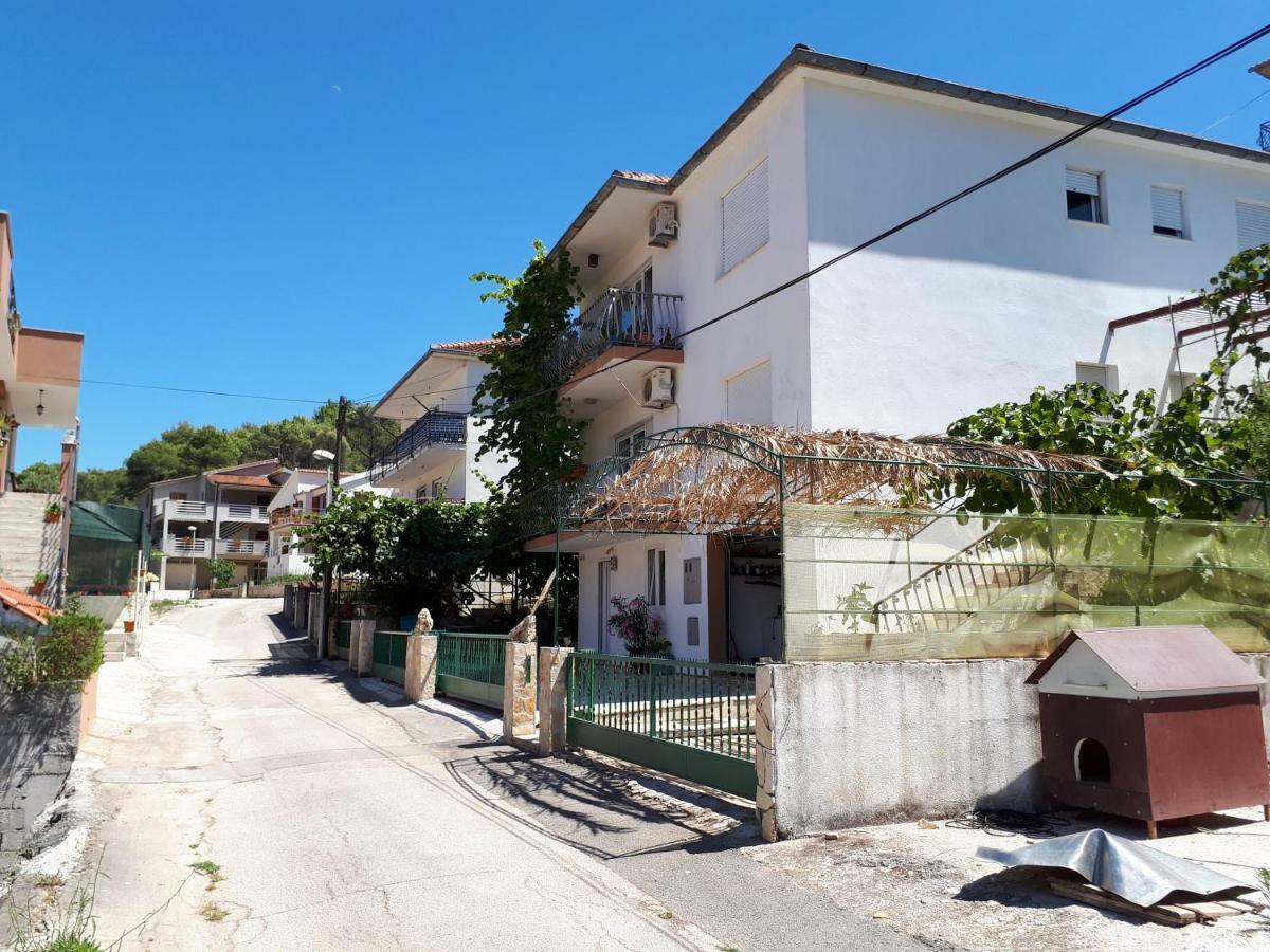 Apartments Luki Trogir Luaran gambar