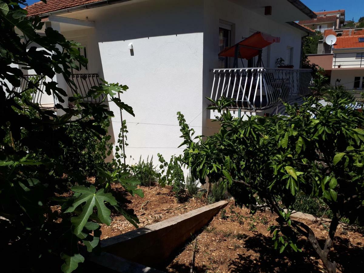 Apartments Luki Trogir Luaran gambar