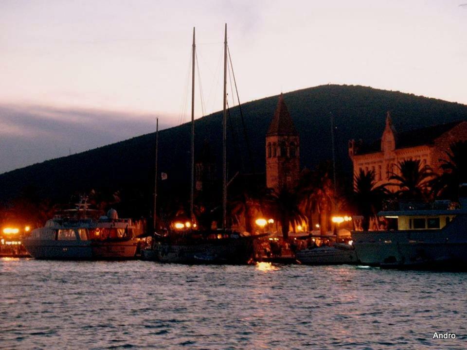 Apartments Luki Trogir Luaran gambar