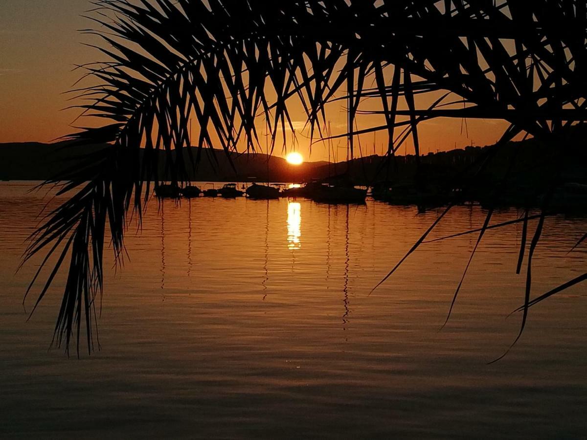 Apartments Luki Trogir Luaran gambar