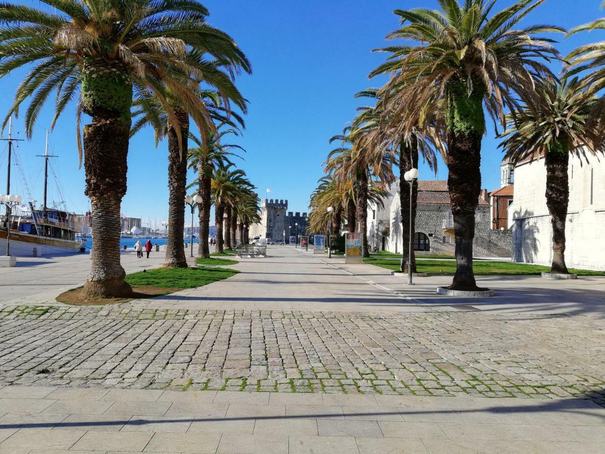 Apartments Luki Trogir Luaran gambar